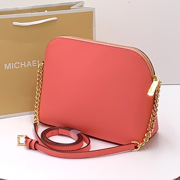 MICHAEL KORS
Jet Set Travel Medium Logo Dome Crossbody Grapefruit MULTI … - Picture 3 of 15